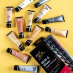 Mont Marte Gold and Silver Acrylic Paint Set Signature 12pc x 36ml (1.2 US fl.oz) - Image 3