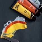 Mont Marte Gold and Silver Acrylic Paint Set Signature 12pc x 36ml (1.2 US fl.oz) - Image 6